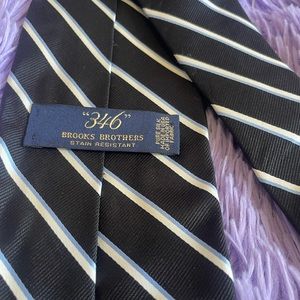 346 Brooks Brothers necktie